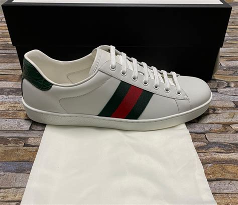 unisex authentic white gucci shoes.